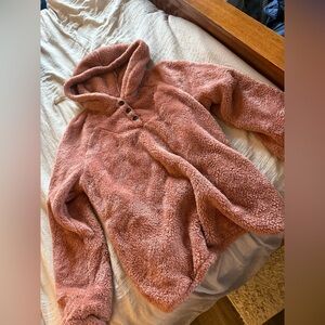Lesumes Cozy Pink Fleece Women's pullover